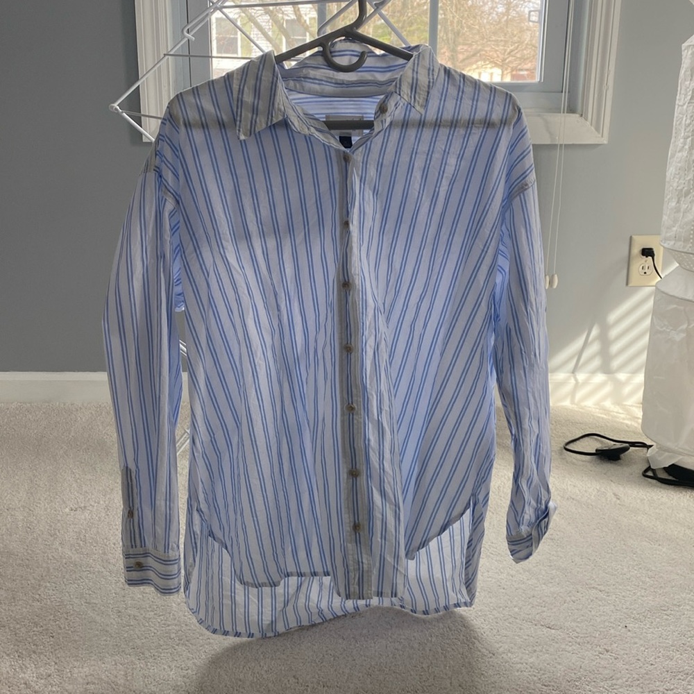 Oversized button shirt.